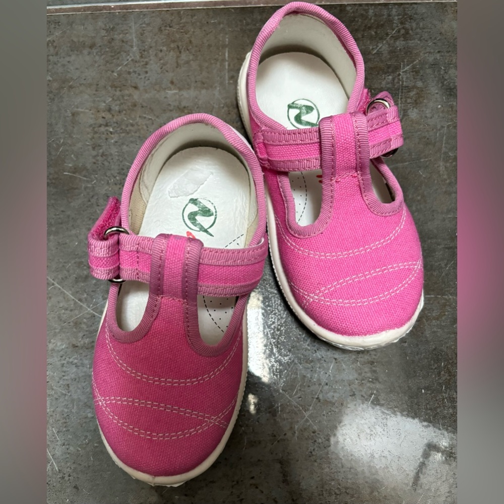 Never worn brand new naturino shoes. Excellent condition.